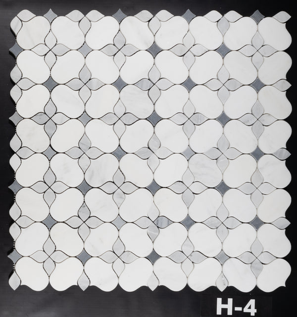 Silueta blanca perla con mosaico gris místico y Bardiglio Nuvolato pulido