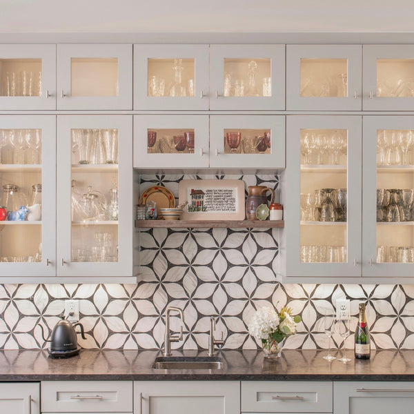 Corola Black 8" Hexagon Porcelain
