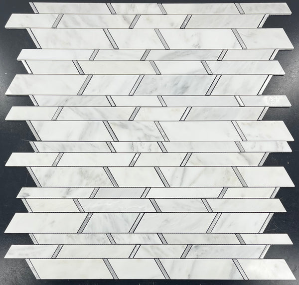 Tira aleatoria blanca perla con mosaico de aluminio plateado pulido