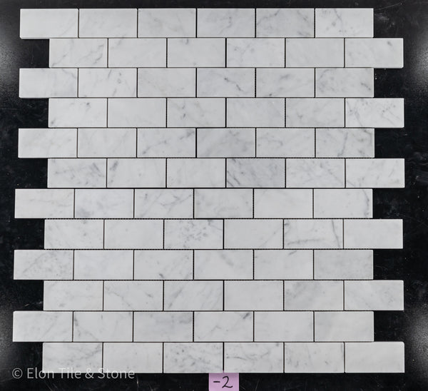 **STOCK LIMITADO** Bianco Carrara 2" x 4" Mosaico de ladrillo pulido