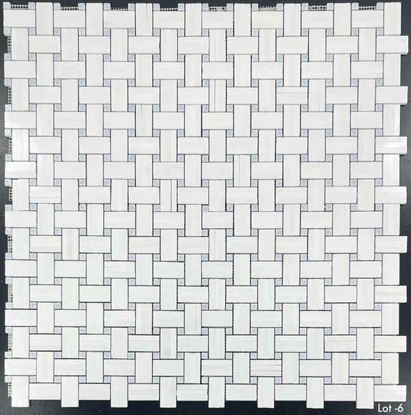 Tri-Weave Thassos blanco con mosaico de punto azul Celeste de 3/8" pulido