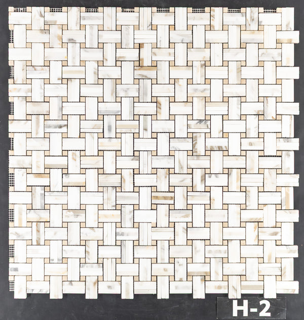 Calacatta Tri-Weave con mosaico de puntos Crema Marfil de 3/8" pulido