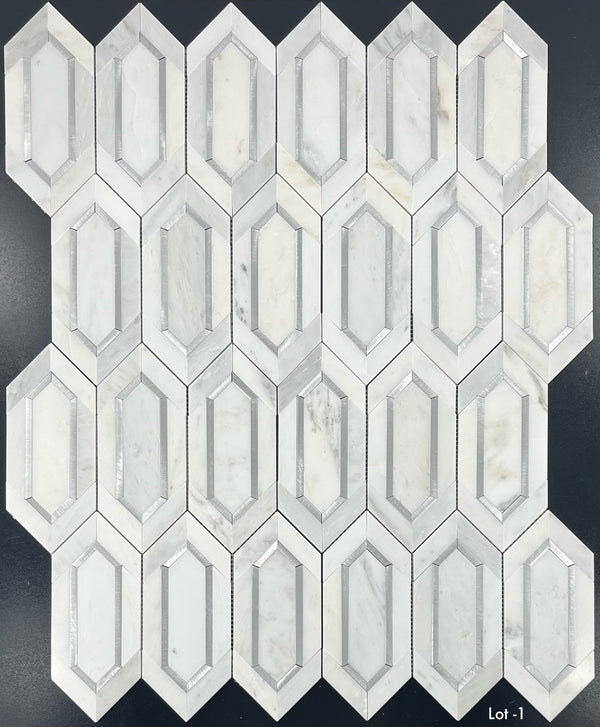 Blanco perla con mosaico de piquete de aluminio plateado pulido