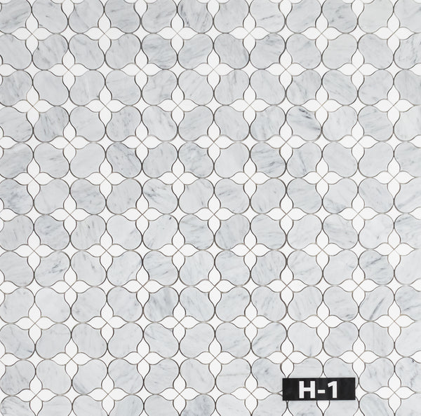 Silueta Bianco Carrara con mosaico Thassos blanco pulido