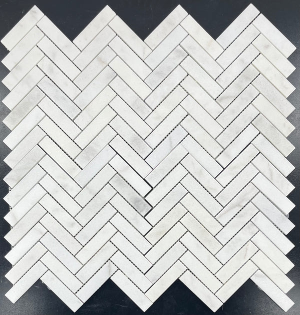 Mosaico en espiga blanco glacial de 1" x 4" pulido