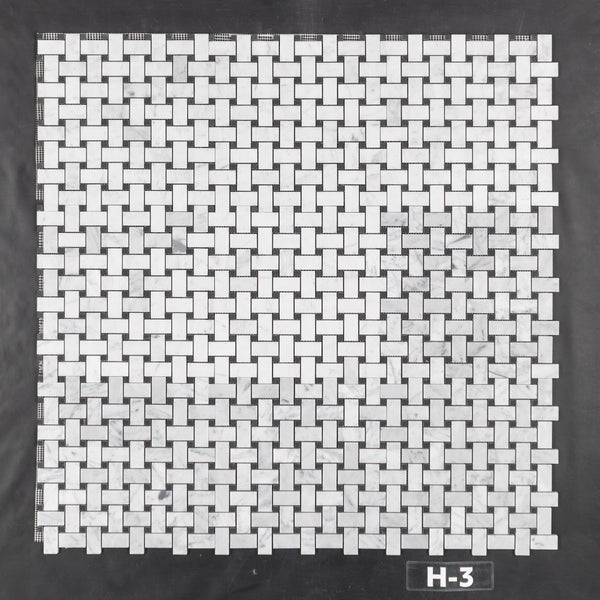 Tejido de cesta Bianco Carrara con mosaico de puntos negros de 3/8" pulido