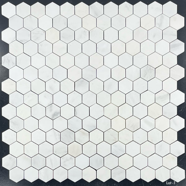 Mosaico hexagonal blanco perla de 2" pulido