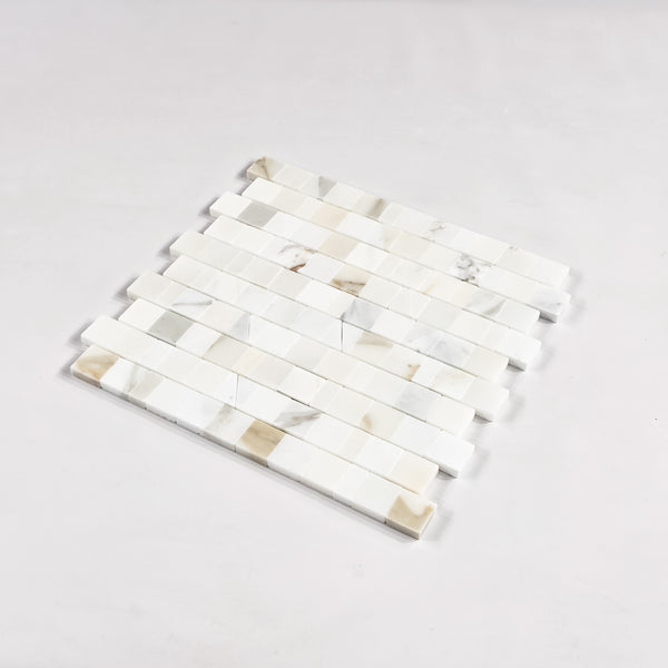 Calacatta Gold 1 1/4" Random Broken Joint Mosaic Honed