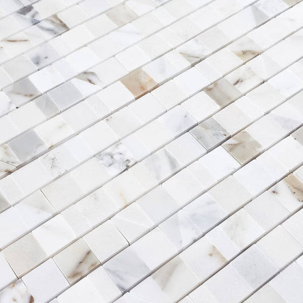 Calacatta Gold 1 1/4" Random Broken Joint Mosaic Honed