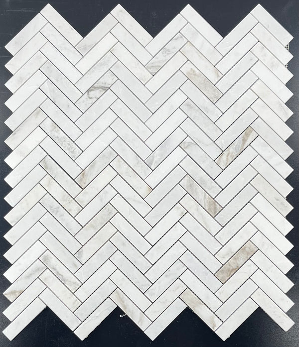 Bianco Oro Mosaico en espiga de 1" x 4" pulido