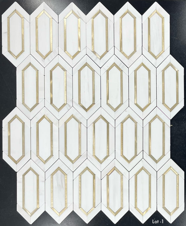 Piquete de dolomita con mosaico de aluminio dorado pulido