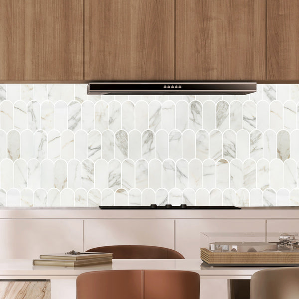 Calacatta Gold Wave Mosaic Honed