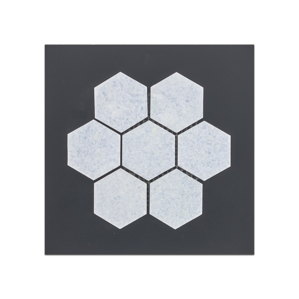 S100 - Tarjeta de muestra pulida con mosaico hexagonal azul celeste de 2"