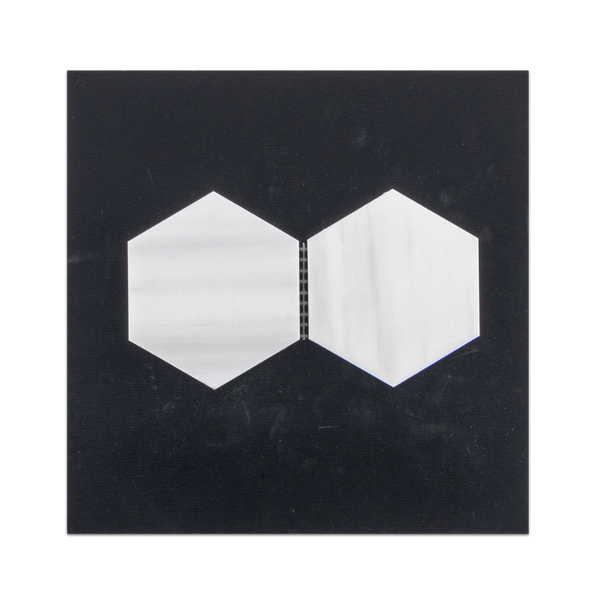 S108 - Tarjeta de muestra pulida con mosaico hexagonal de Dolomita de 3"