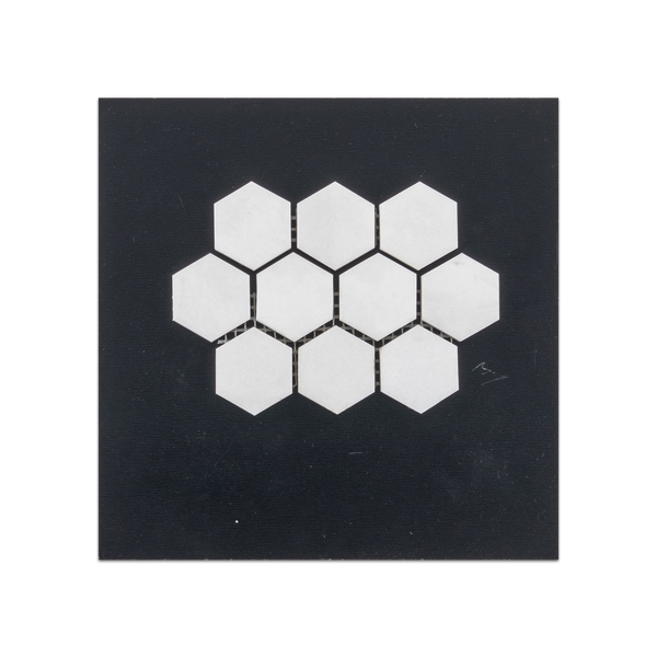 S123 - Tarjeta de muestra pulida con mosaico hexagonal Thassos blanco de 1 1/4"