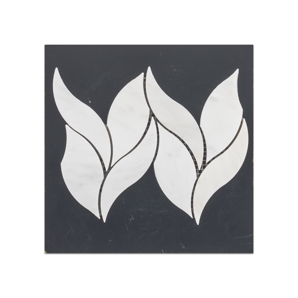 S177 - Tarjeta muestrario pulida con mosaico de pétalos de color blanco perla