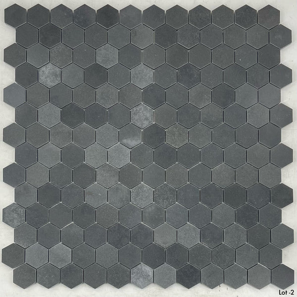 Mosaico hexagonal de basalto gris de 2" pulido