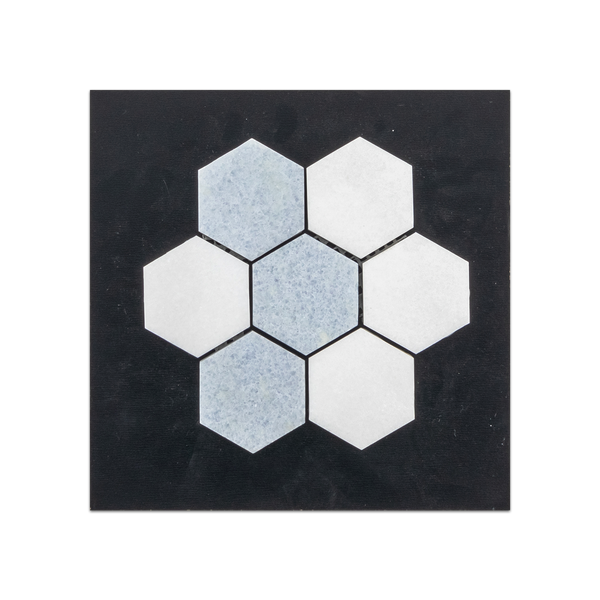 S101 - Hexágono azul celeste de 2" con tarjeta muestraria pulida de mosaico Thassos blanco