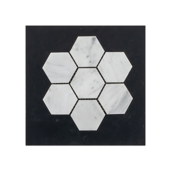 S93H - Tarjeta muestrario pulida con mosaico hexagonal Bianco Carrara de 2"